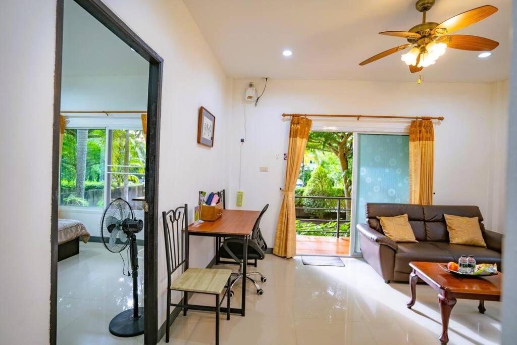 Little Yellow House- Aonang Ao Nang Exterior photo