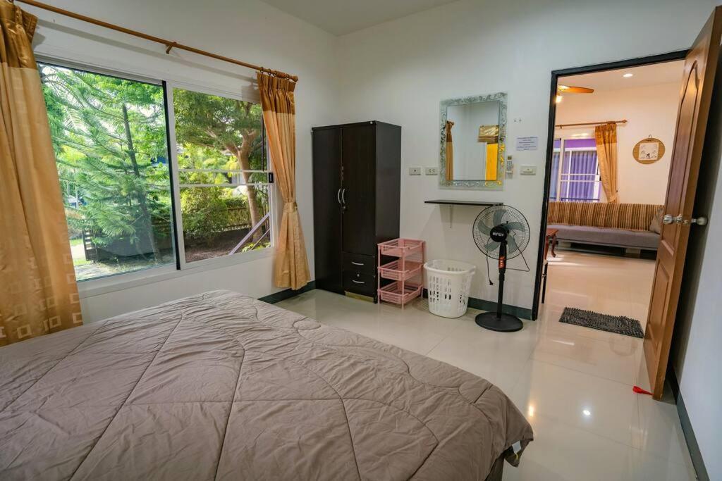 Little Yellow House- Aonang Ao Nang Exterior photo